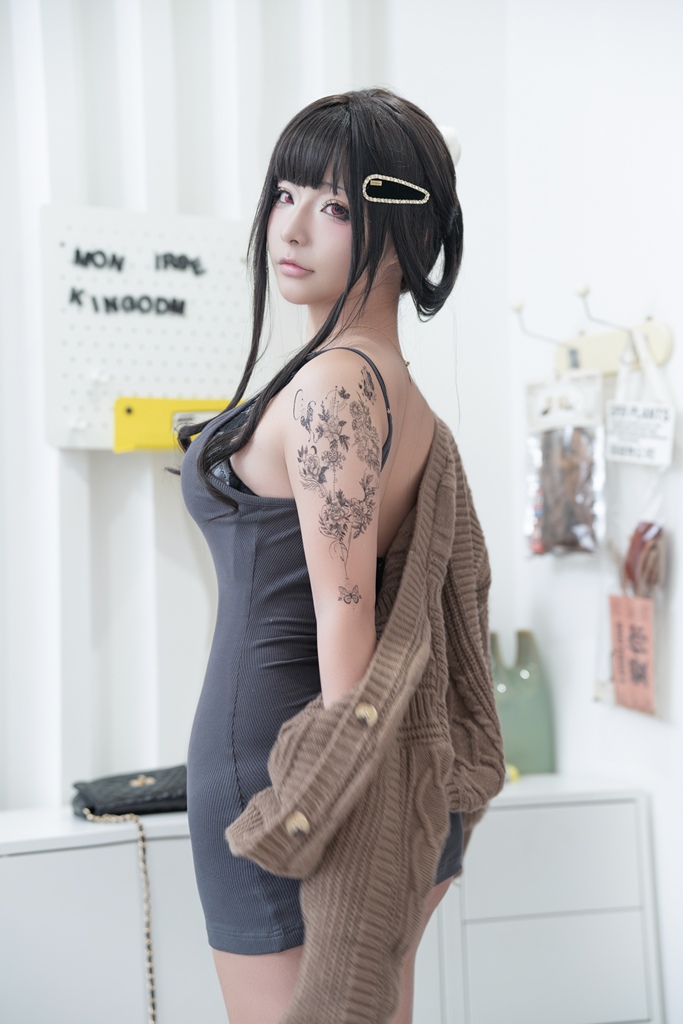 Kokuhui – D: Killer Wife Kokuhui – D: Killer Wife