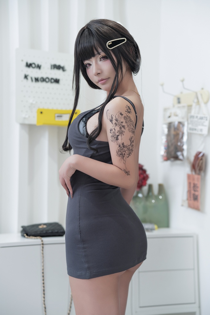 Kokuhui – D: Killer Wife Kokuhui – D: Killer Wife