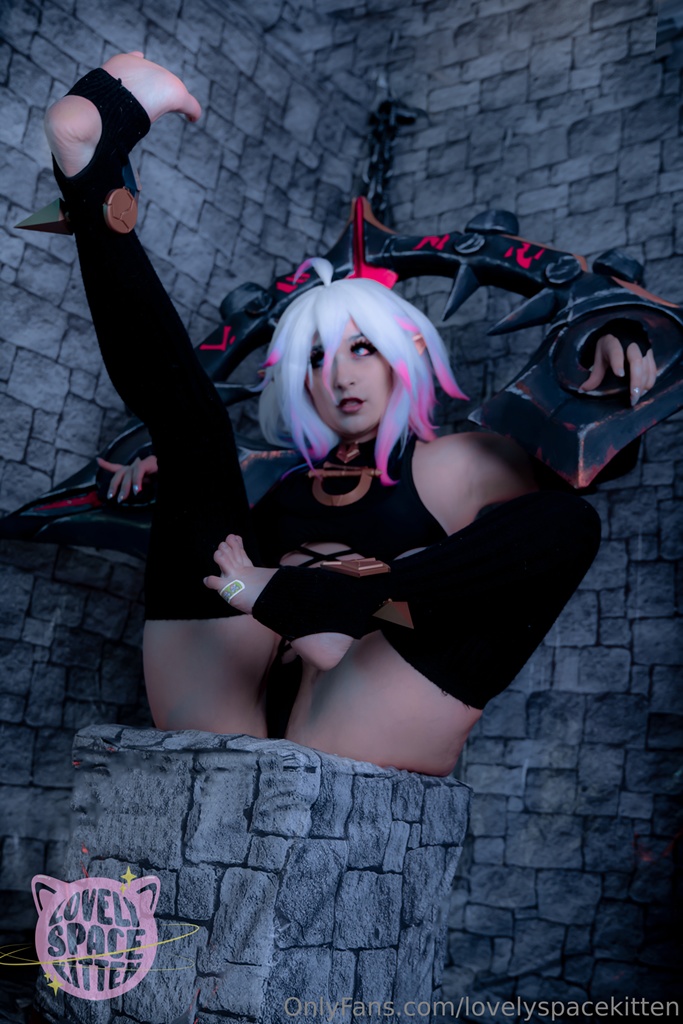 LovelySpaceKitten – Briar 1 LovelySpaceKitten – Briar 1