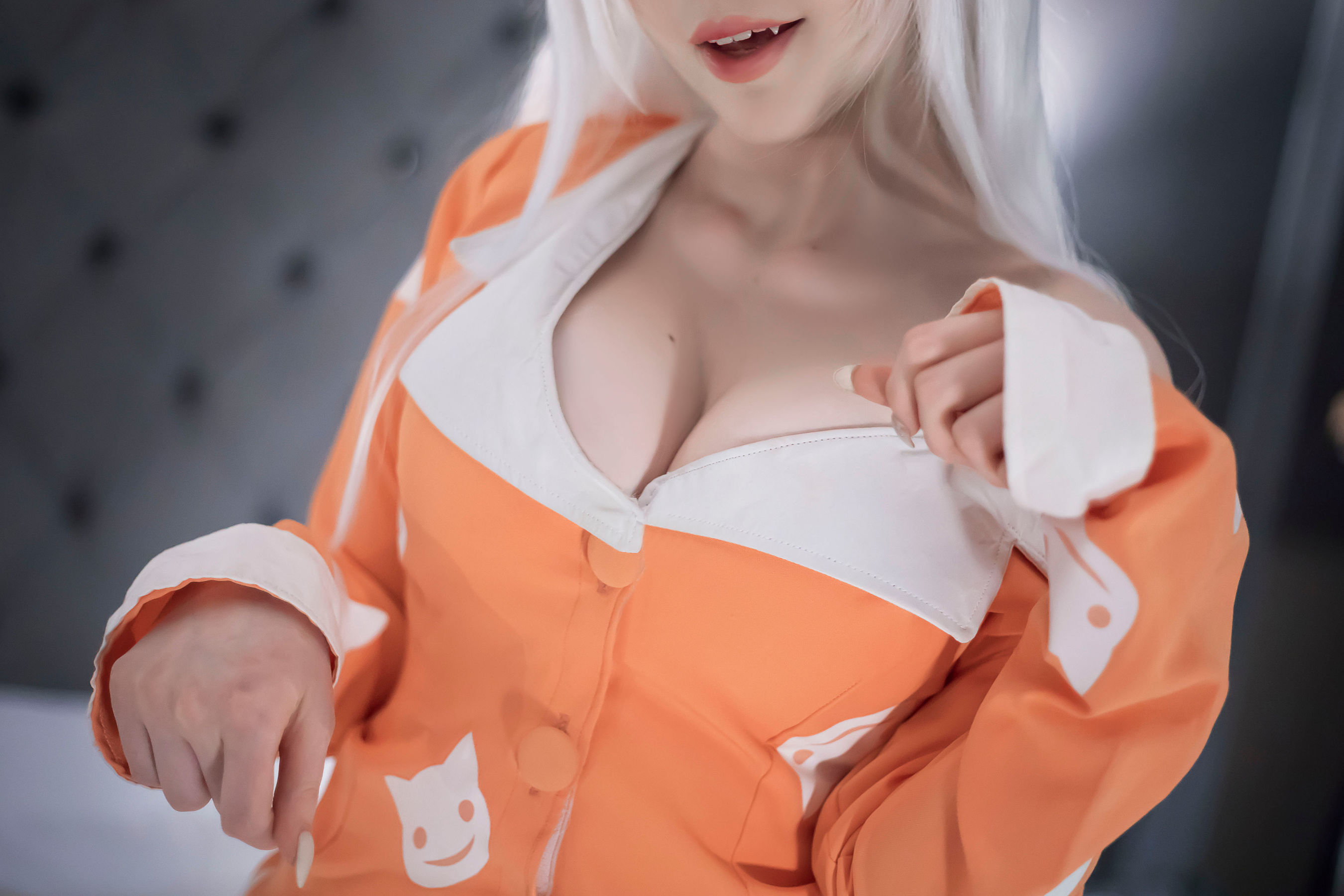 Foreign Beauty SayaTheFox - White Hair Fox Tanuki Foreign Beauty SayaTheFox - White Hair Fox Tanuki