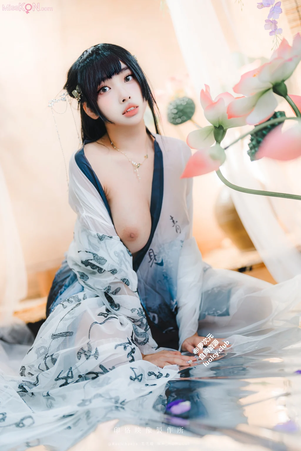 Kosar@慕慕Momo: 古韻風華 (8k ver.) (66 Photos + 1 Video) Kosar@慕慕Momo: 古韻風華 (8k ver.) (66 Photos + 1 Video)