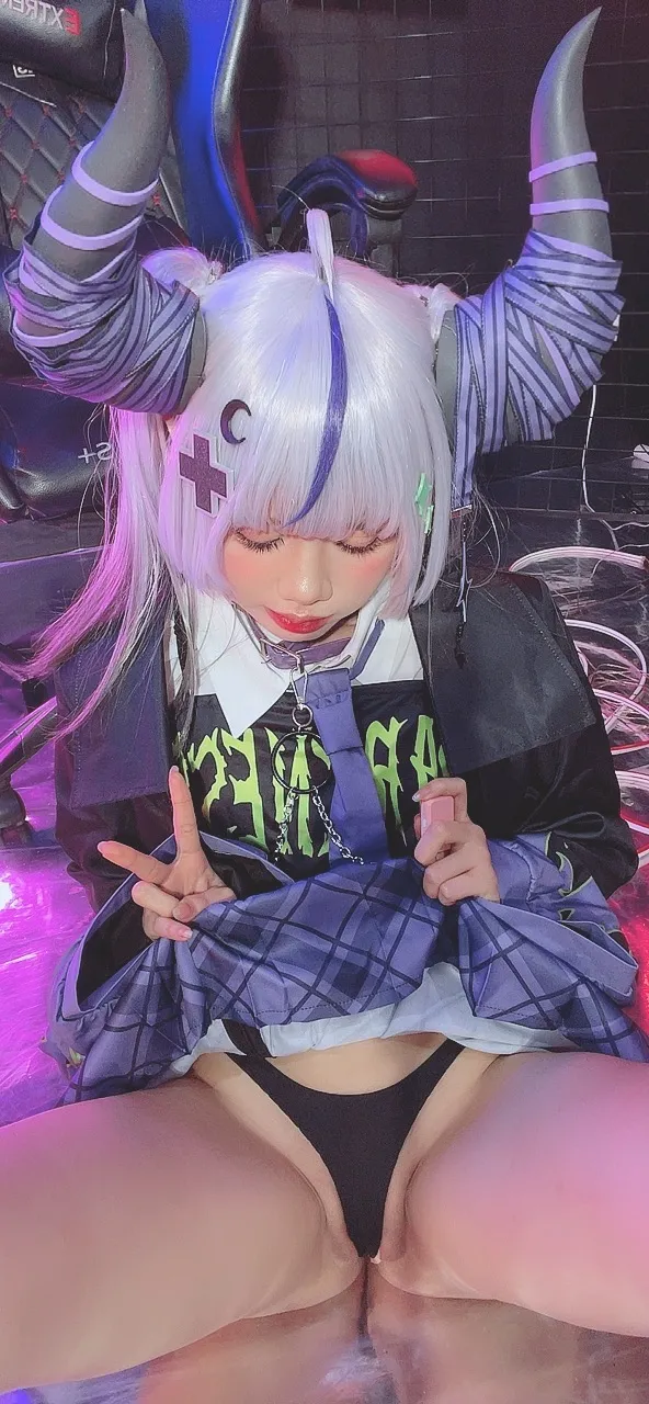 Poppachan - Laplus in new outfit Poppachan - Laplus in new outfit