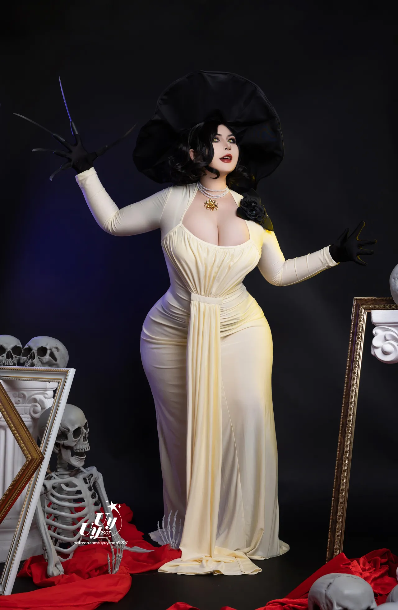 UyUy - Lady Dimitrescu 1 UyUy - Lady Dimitrescu 1