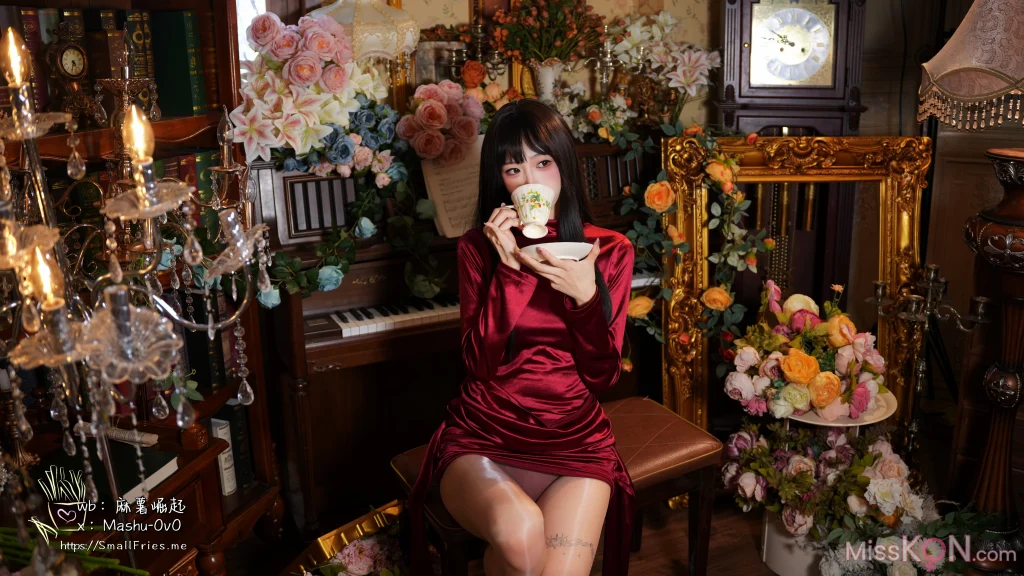 Coser@ Mochi is delicious: Burgundy Praise (47 photos) Coser@ Mochi is delicious: Burgundy Praise (47 photos)