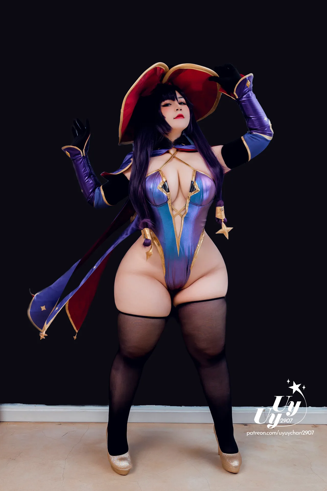UyUy - Mona 3 UyUy - Mona 3