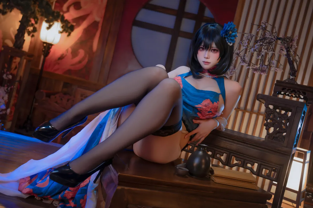 Guo Guo - Jianwu qipao Guo Guo - Jianwu qipao