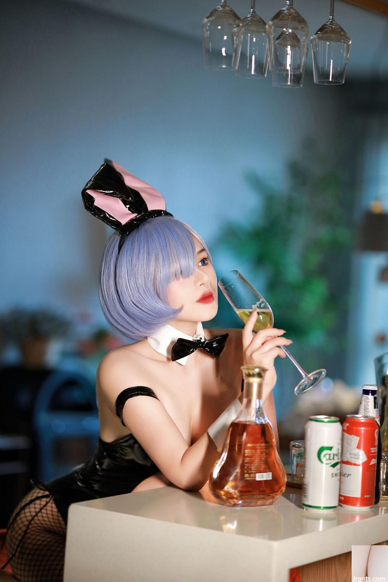 桃暖醬《雷姆》Cosplay (55P) 3 桃暖醬《雷姆》Cosplay (55P) 3