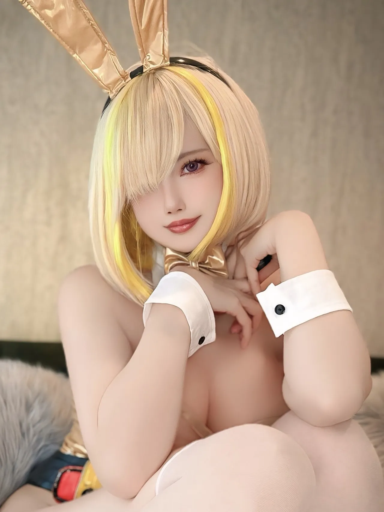 Uri - Bunny Elegg Uri - Bunny Elegg