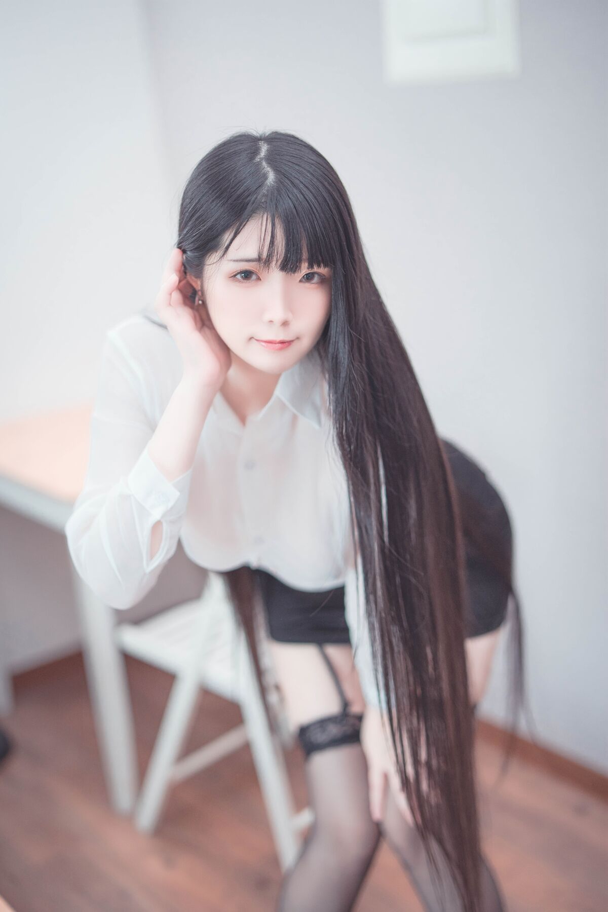 Coser@落落Raku - Weekday Eat Me (45P - 2V) Coser@落落Raku - Weekday Eat Me (45P - 2V)