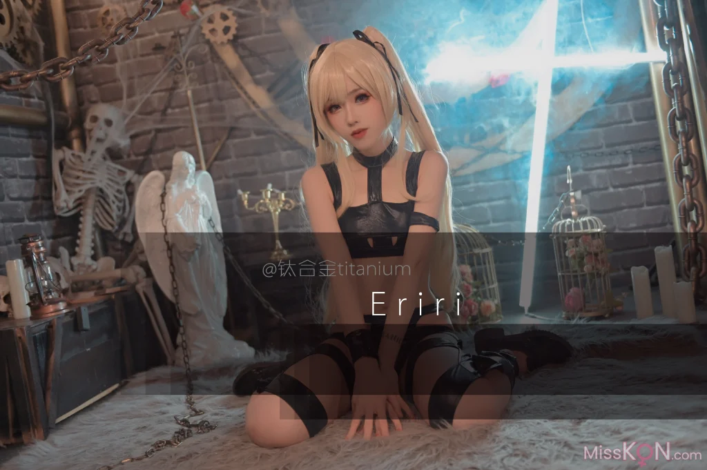 Coser@钛合金TiTi: 英梨梨束缚衣 (16 photos) Coser@钛合金TiTi: 英梨梨束缚衣 (16 photos)