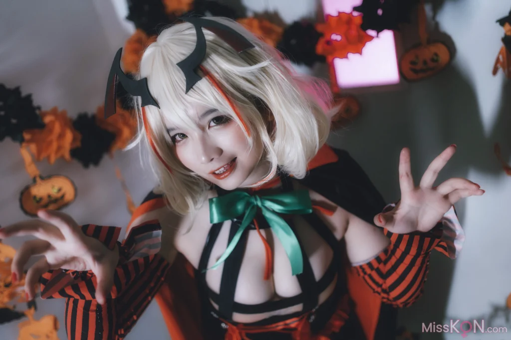 Coser@ Aban is having a great time today: Ron Halloween (28 photos) Coser@ Aban is having a great time today: Ron Halloween (28 photos)