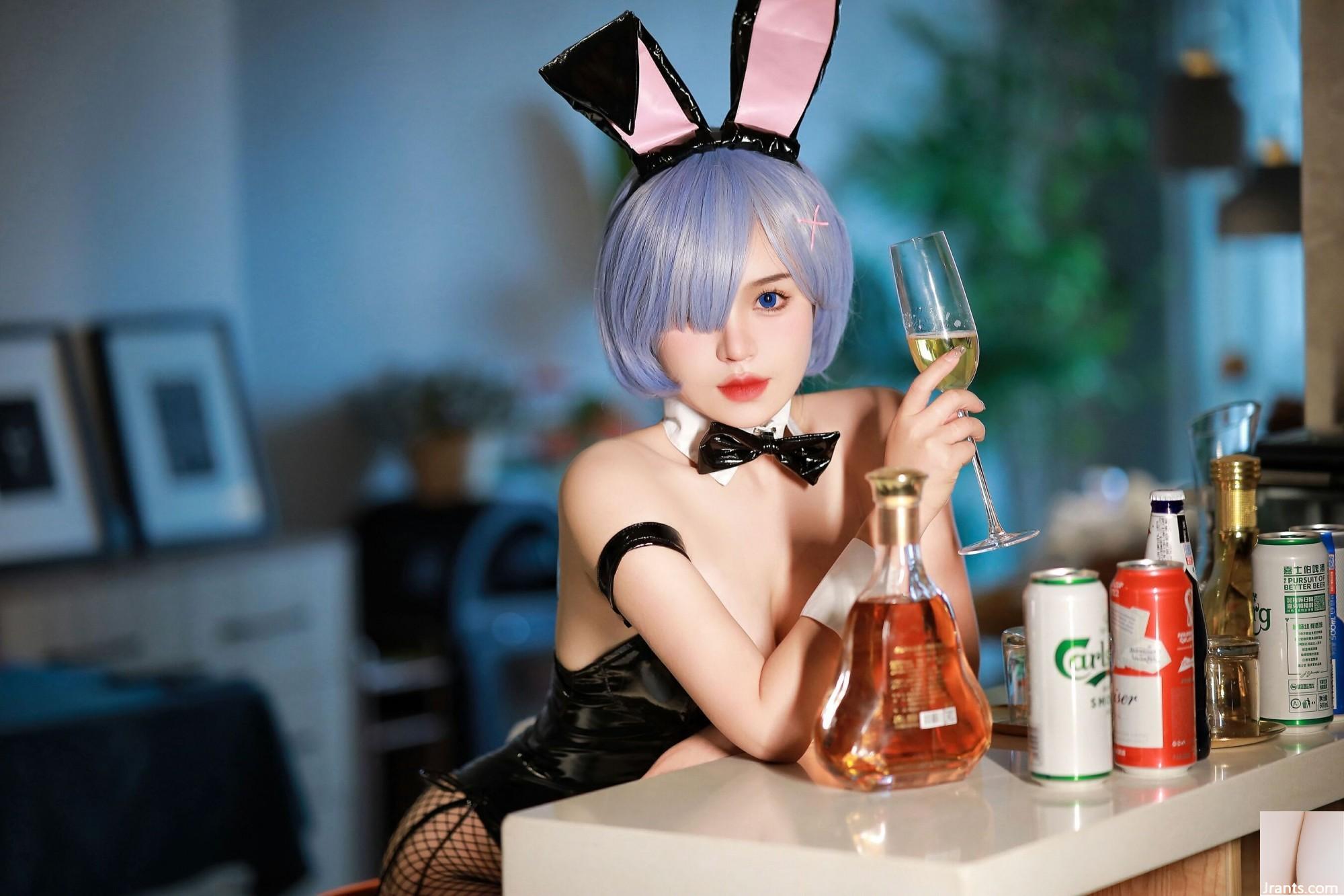 桃暖醬《雷姆》Cosplay (55P) 3 桃暖醬《雷姆》Cosplay (55P) 3