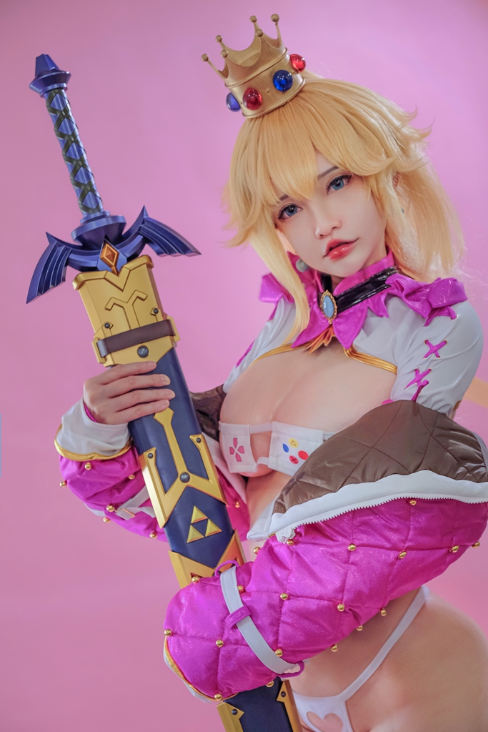 Potato Godzilla – Peach Gamer Girl 1 Potato Godzilla – Peach Gamer Girl 1