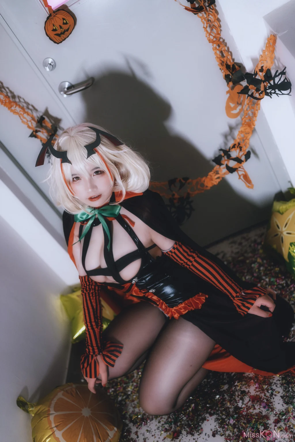 Coser@ Aban is having a great time today: Ron Halloween (28 photos) Coser@ Aban is having a great time today: Ron Halloween (28 photos)