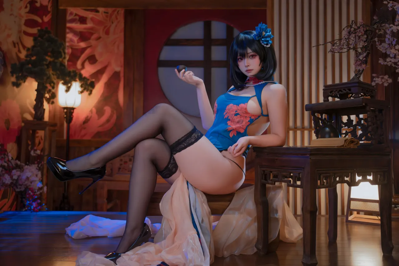 Guo Guo - Jianwu qipao Guo Guo - Jianwu qipao