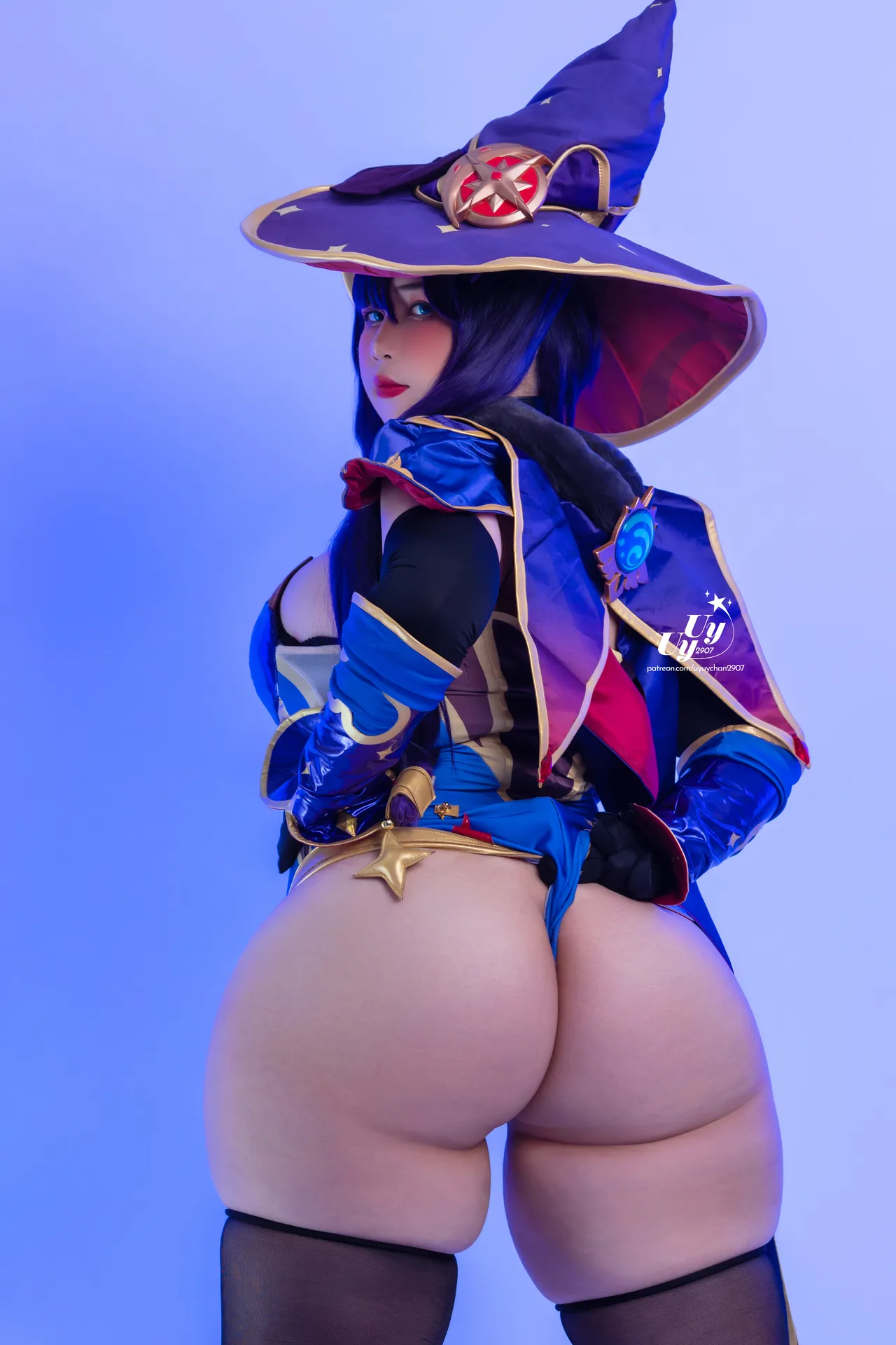 UyUy - Mona 2 UyUy - Mona 2