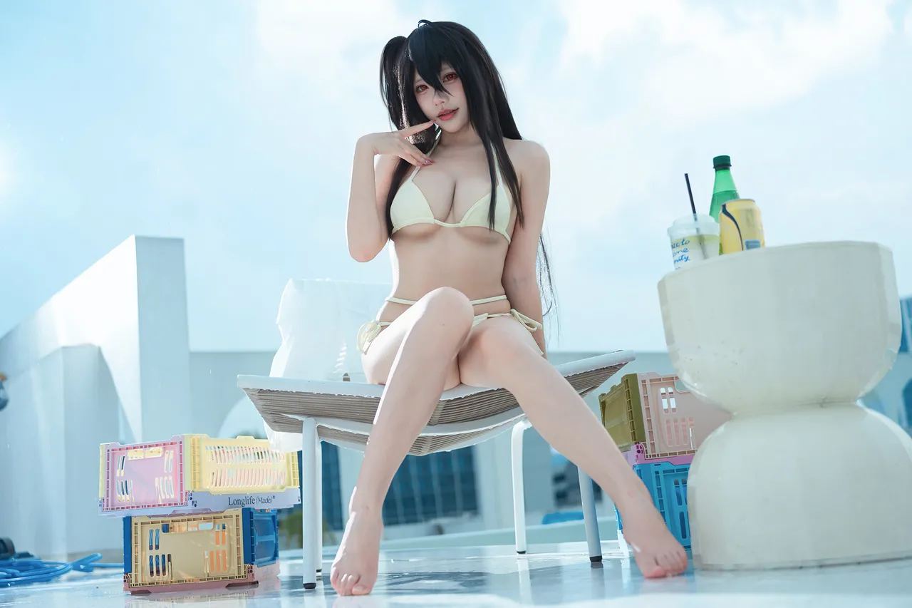 Is it a teddy bear? - Azur Lane Taihou swimsuit Is it a teddy bear? - Azur Lane Taihou swimsuit