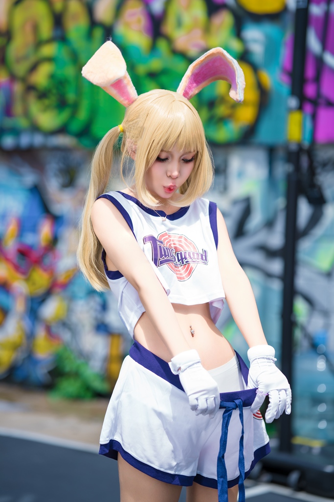 Umeko J – Lola Bunny Umeko J – Lola Bunny