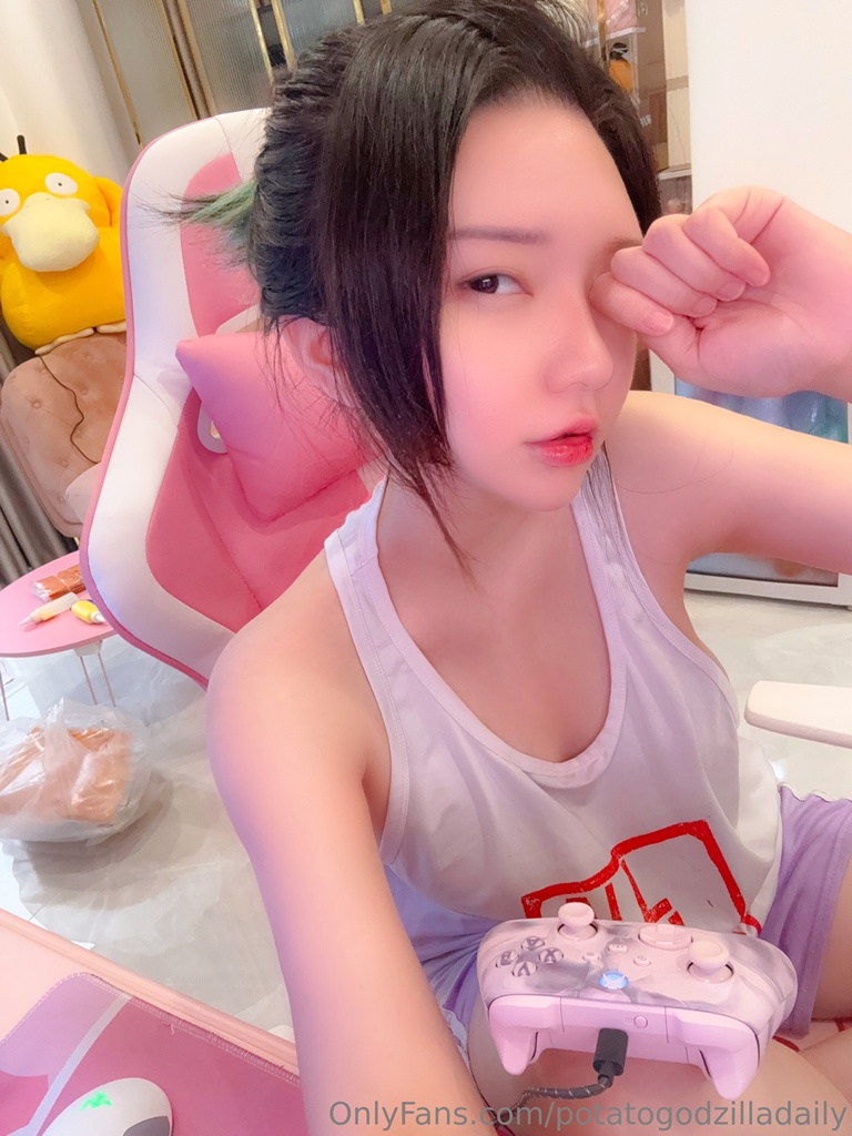 Potato Godzilla – OnlyFans Nude Feb 1-28, 2025 Potato Godzilla – OnlyFans Nude Feb 1-28, 2025