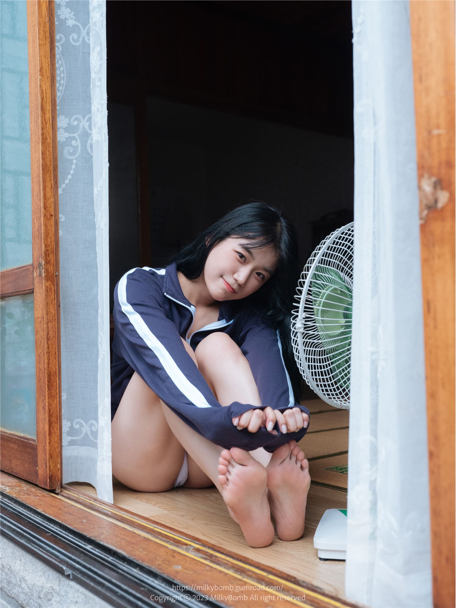 MilkyBomb - Yui Vol.002 - Tracksuit 1 MilkyBomb - Yui Vol.002 - Tracksuit 1
