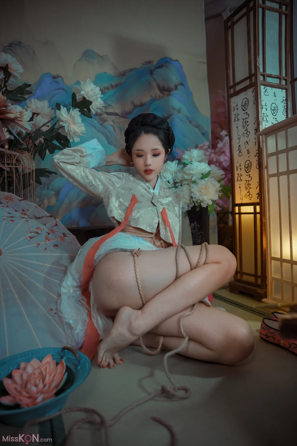 Coser@钛合金TiTi: 霜花店 (55 photos + 1 video) Coser@钛合金TiTi: 霜花店 (55 photos + 1 video)