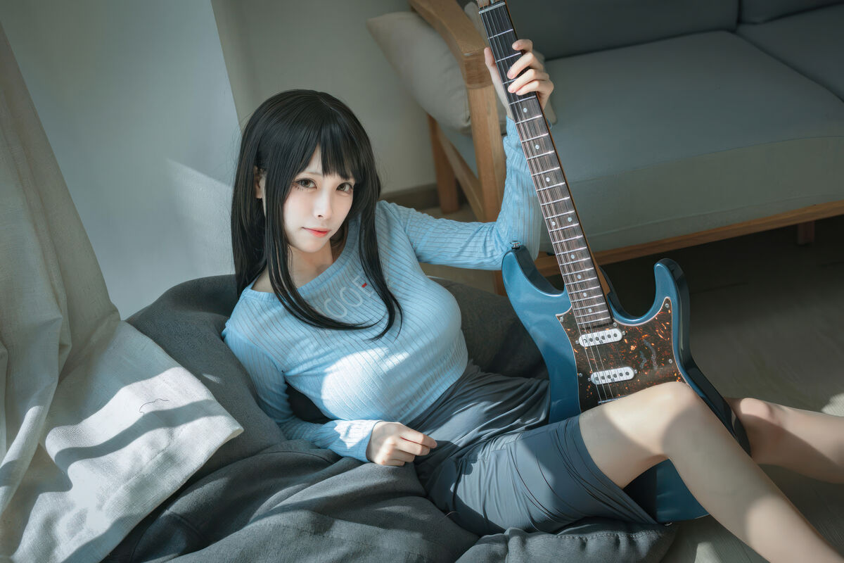 Coser@ Three Unmanned - Guitar Sister (25P) Coser@ Three Unmanned - Guitar Sister (25P)