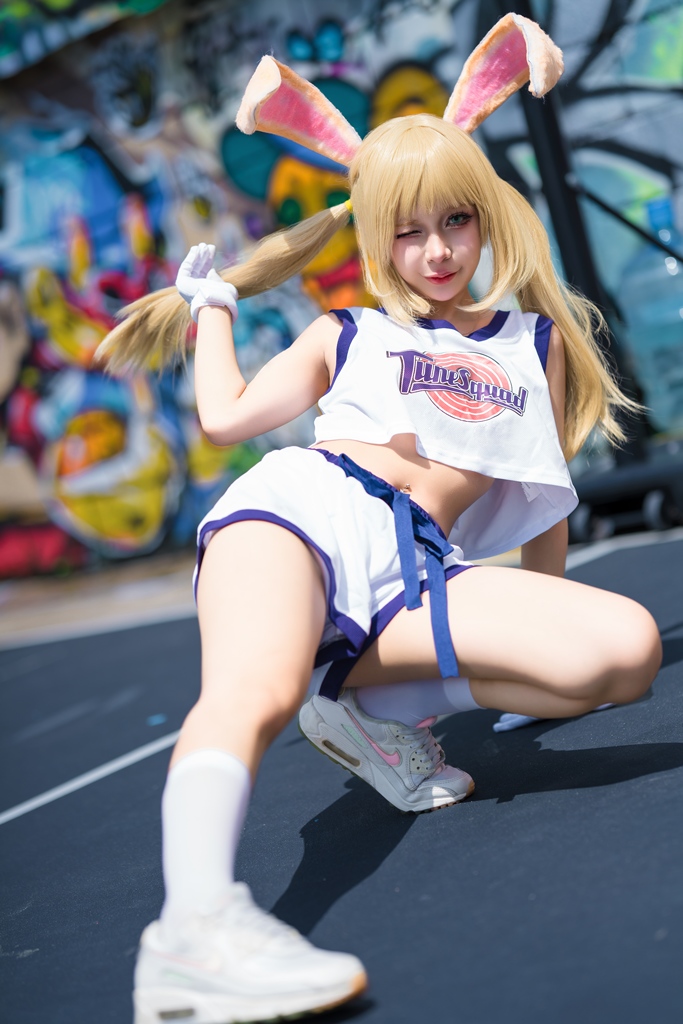 Umeko J – Lola Bunny Umeko J – Lola Bunny