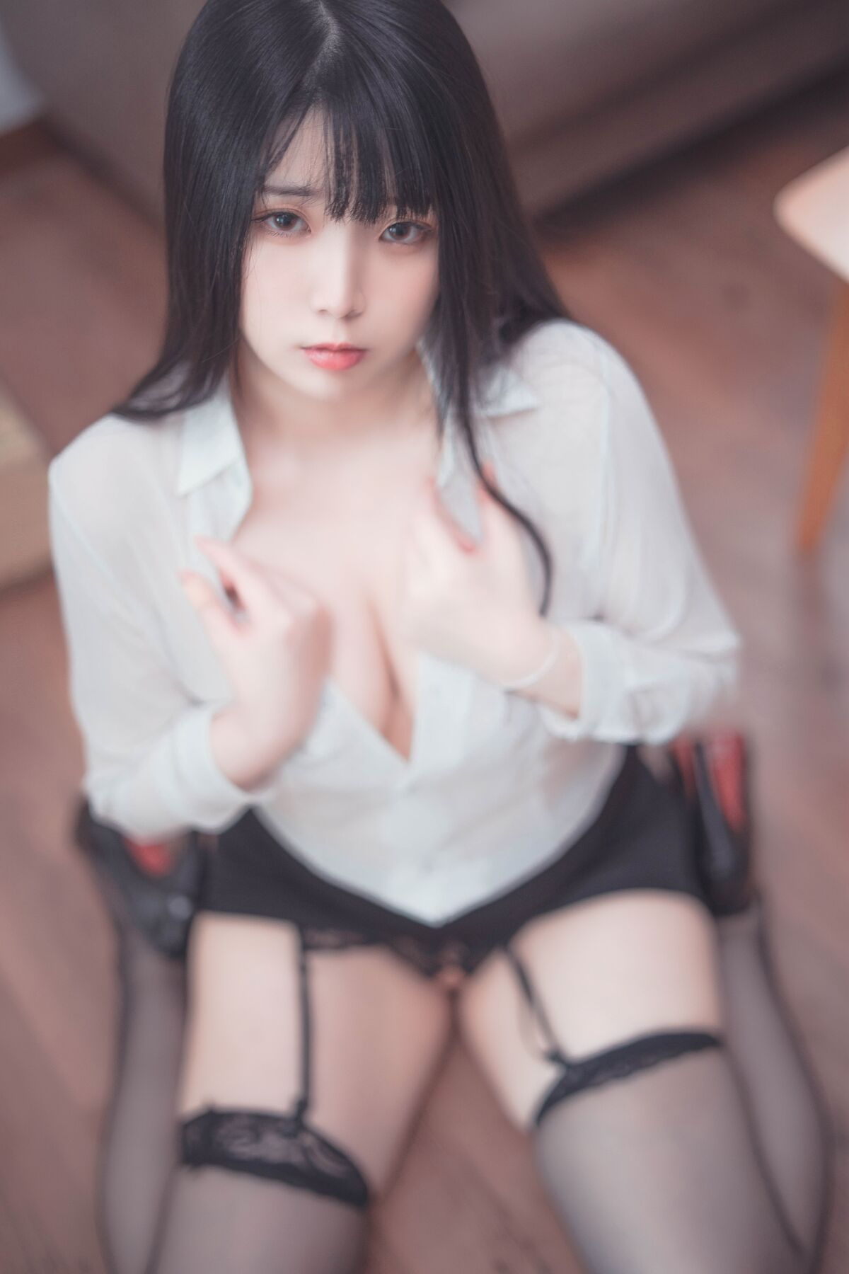 Coser@落落Raku - Weekday Eat Me (45P - 2V) Coser@落落Raku - Weekday Eat Me (45P - 2V)