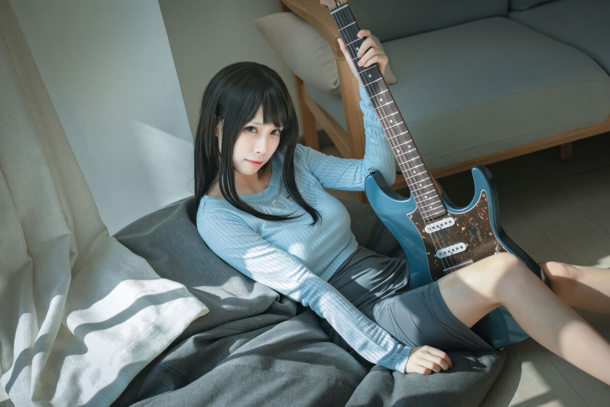 Coser@ Three Unmanned - Guitar Sister (25P) Coser@ Three Unmanned - Guitar Sister (25P)