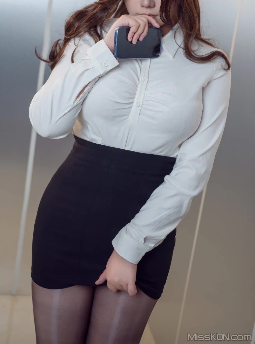Coser@麻花麻花酱: OL白衬衫姐姐 (40 photos + 1 video) Coser@麻花麻花酱: OL白衬衫姐姐 (40 photos + 1 video)
