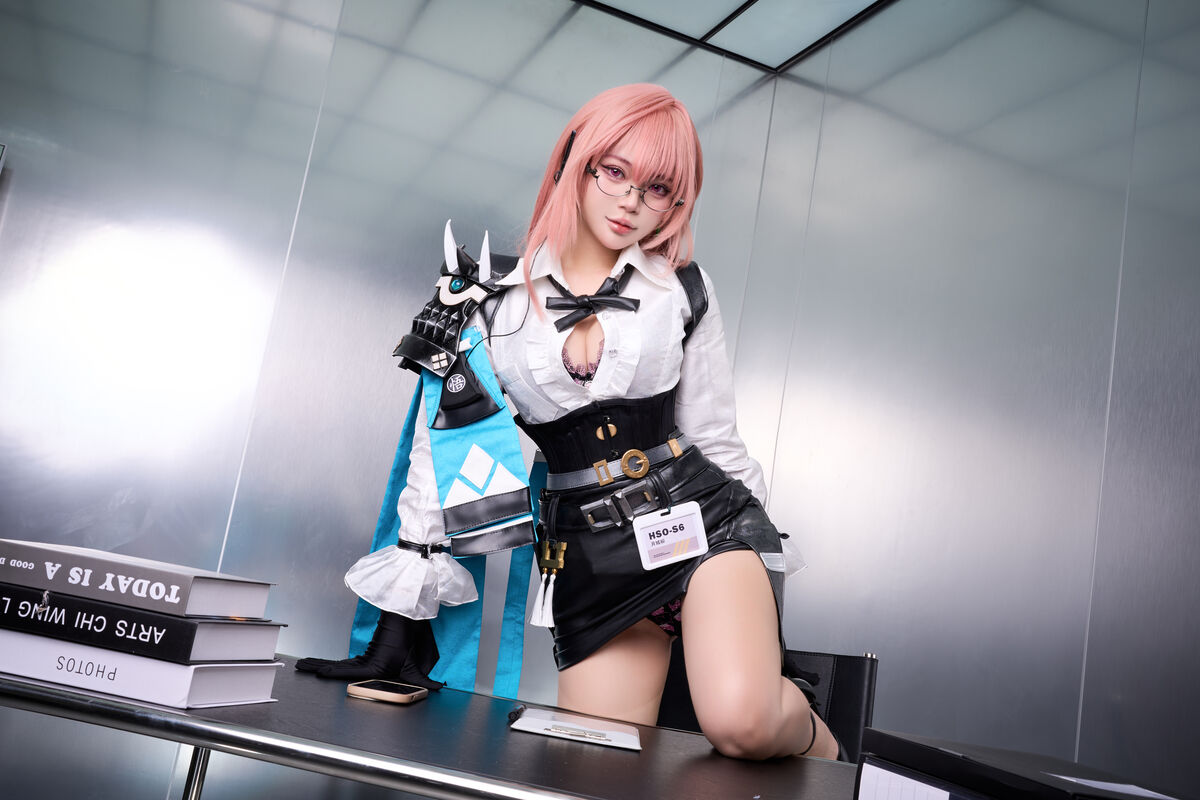 Coser@ZinieQ - Yanagi (45P - 7V) Coser@ZinieQ - Yanagi (45P - 7V)