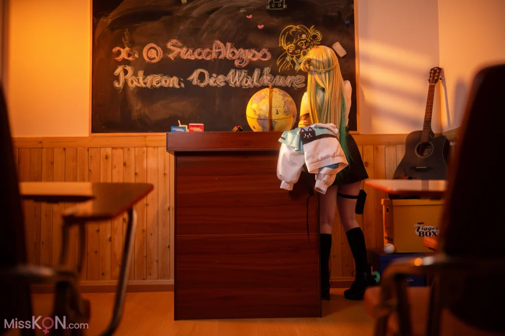Coser@絞肉姬Walküre: 鸣潮 琳奈 (80 photos) Coser@絞肉姬Walküre: 鸣潮 琳奈 (80 photos)
