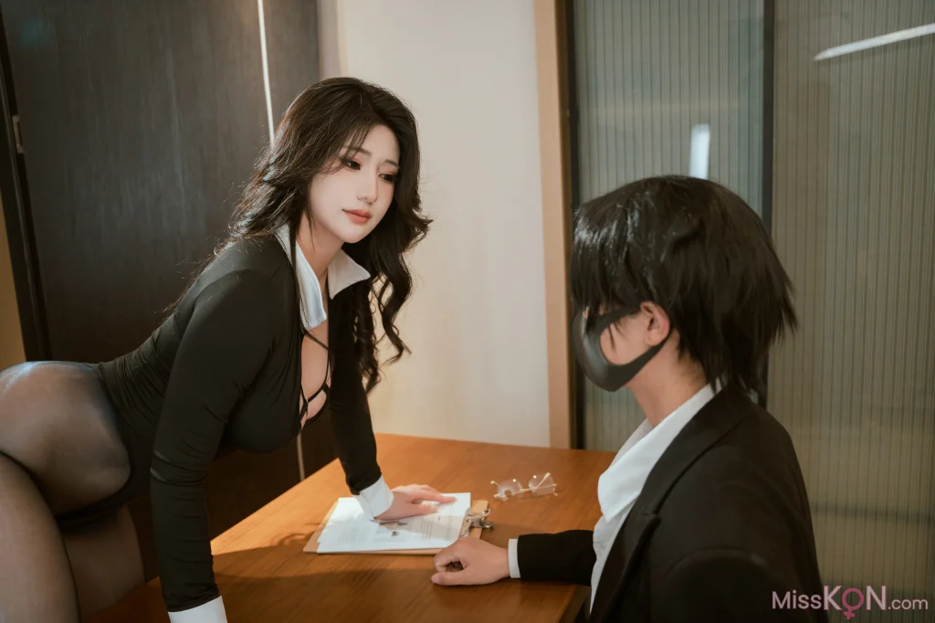 Coser@ Xinglan is Lanlan, called Lanmei: Spicy Female Secretary (92 photos) Coser@ Xinglan is Lanlan, called Lanmei: Spicy Female Secretary (92 photos)