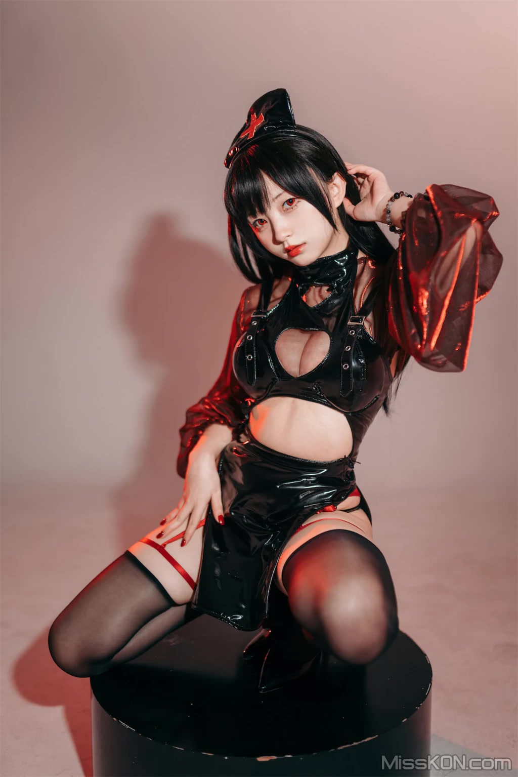 Coser@花铃: 猩红护士 (77 photos) Coser@花铃: 猩红护士 (77 photos)