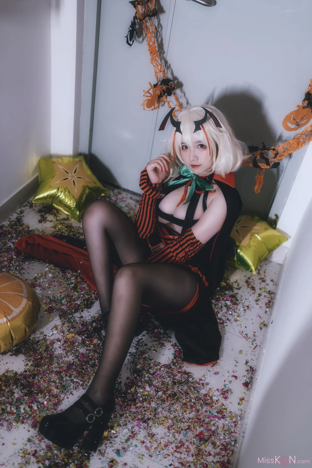 Coser@ Aban is having a great time today: Ron Halloween (28 photos) Coser@ Aban is having a great time today: Ron Halloween (28 photos)