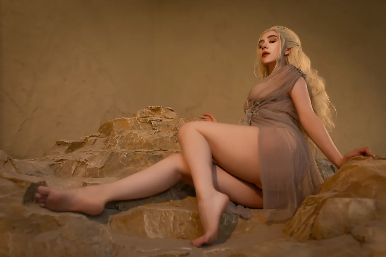 Mik Allen - Daenerys Mik Allen - Daenerys