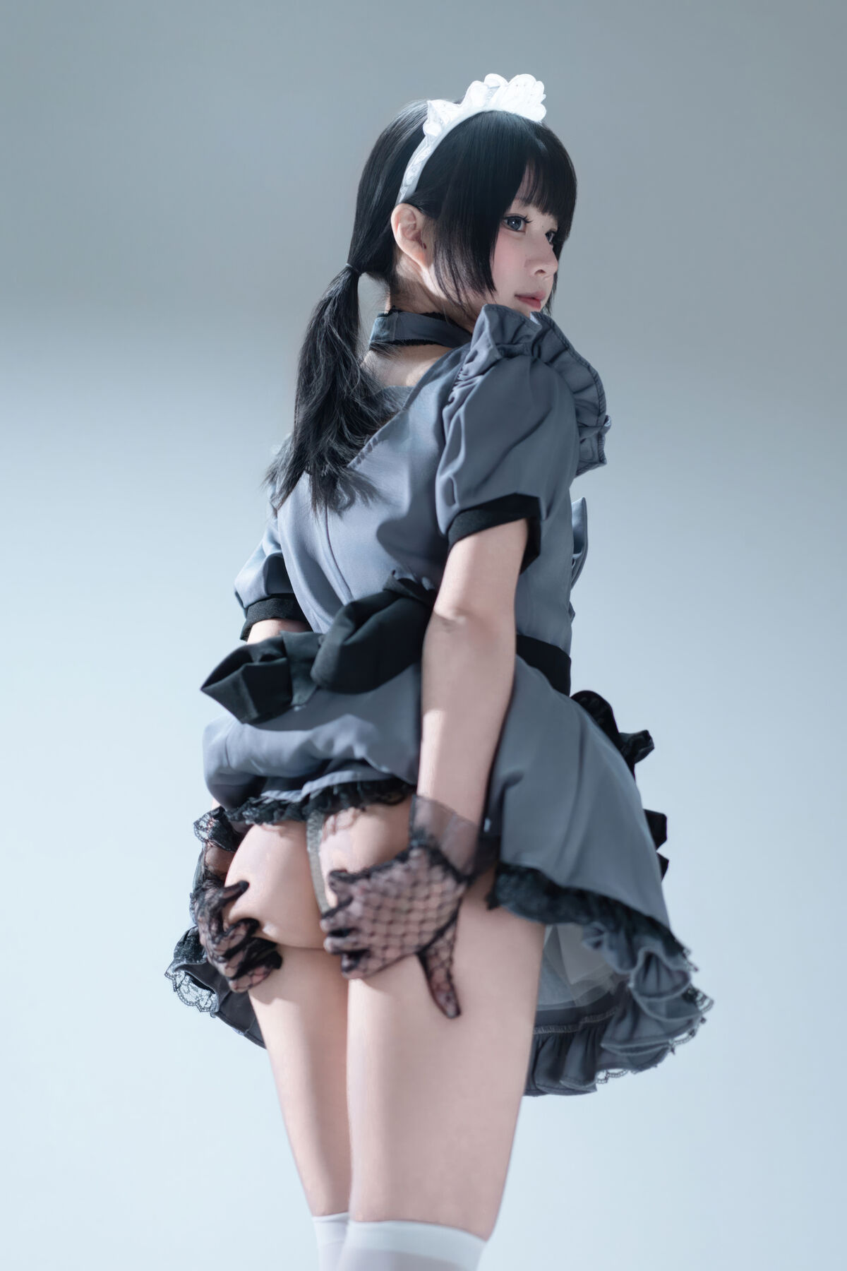 Coser@ Nagi Shimizu - Suitcase with Gray Maid (81P) Coser@ Nagi Shimizu - Suitcase with Gray Maid (81P)