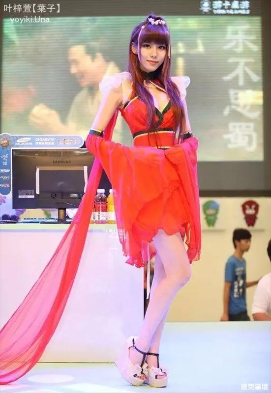 ChinaJoy 2011 Exhibition Hall Cosplay ChinaJoy 2011 Exhibition Hall Cosplay
