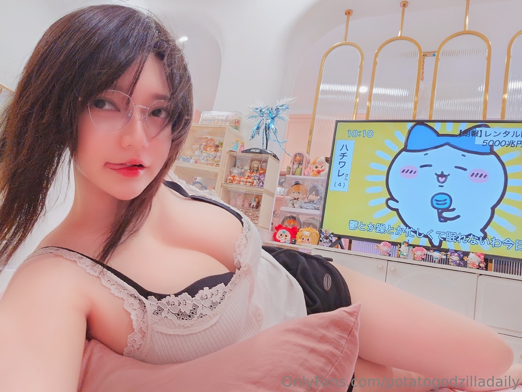 Potato Godzilla – OnlyFans Nude Feb 1-28, 2025 Potato Godzilla – OnlyFans Nude Feb 1-28, 2025
