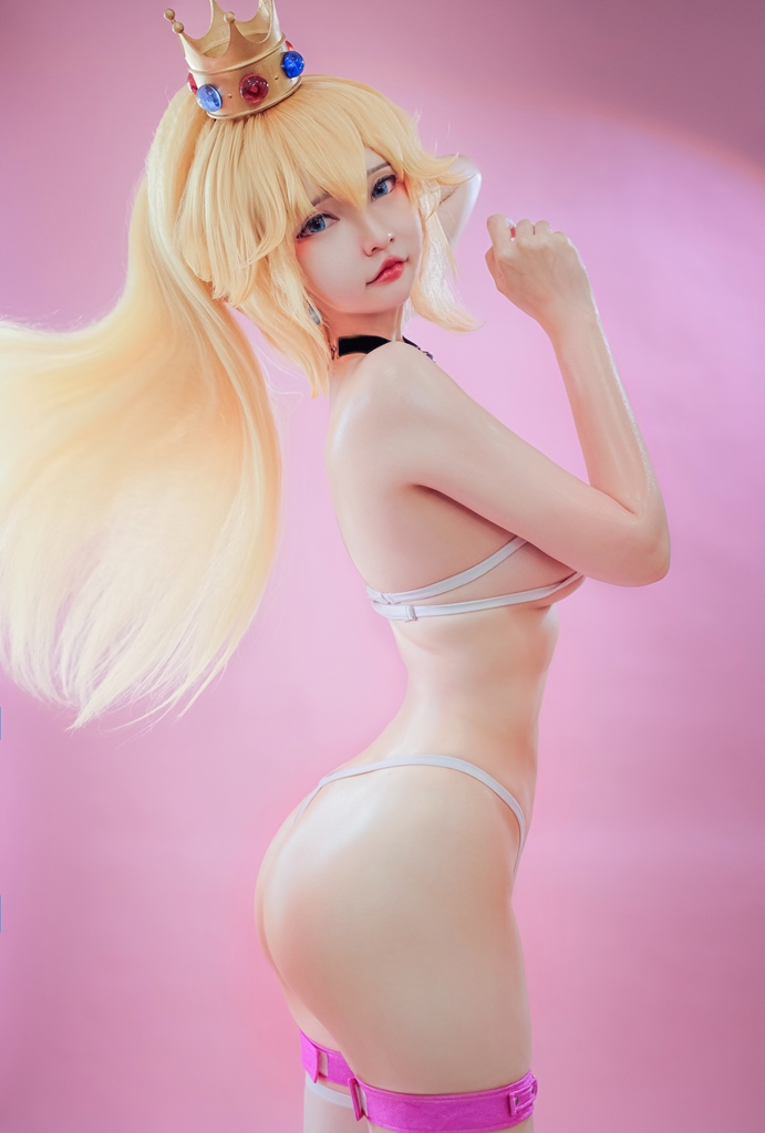 Potato Godzilla – Peach Gamer Girl 1 Potato Godzilla – Peach Gamer Girl 1