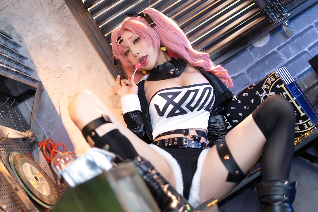 Aqua 水淼 – Nicole (Zenless Zone Zero) Aqua 水淼 – Nicole (Zenless Zone Zero)