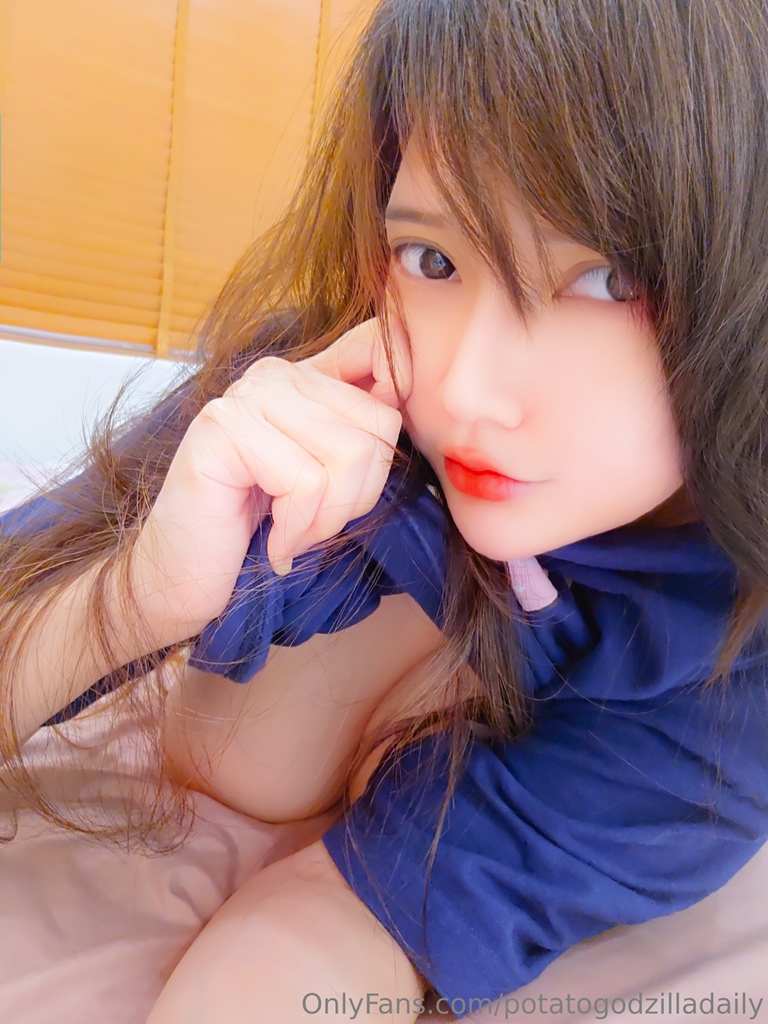 Potato Godzilla – OnlyFans Nude Sep 1-30, 2024 Potato Godzilla – OnlyFans Nude Sep 1-30, 2024