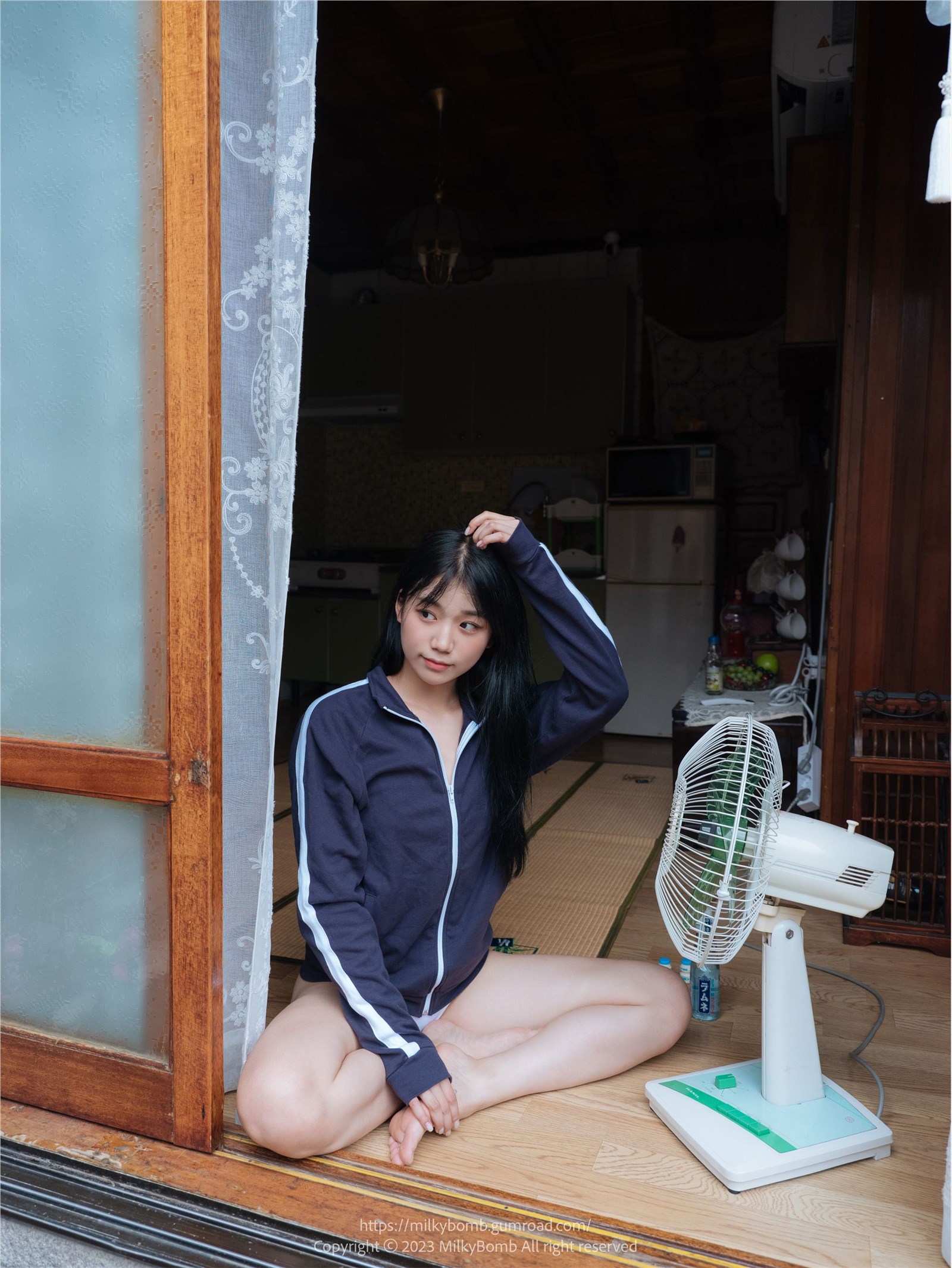 MilkyBomb - Yui Vol.002 - Tracksuit 1 MilkyBomb - Yui Vol.002 - Tracksuit 1