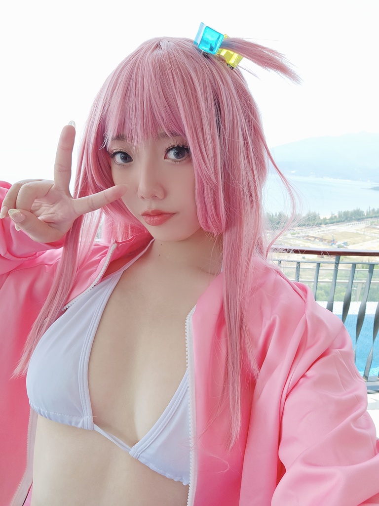Messie Huang – Bocchi Swimsuit Messie Huang – Bocchi Swimsuit