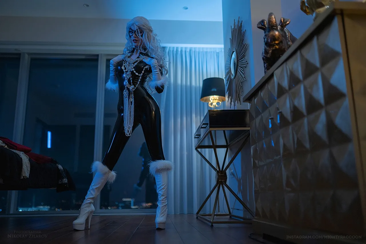 MightyRaccoon - Black Cat MightyRaccoon - Black Cat