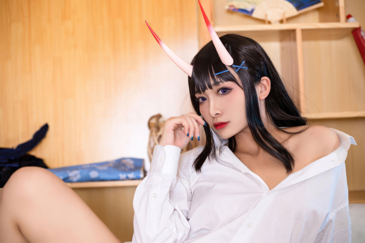 Coser@ LoLiSAMA - Azur Route - Noshiro Shirt (74P) Coser@ LoLiSAMA - Azur Route - Noshiro Shirt (74P)