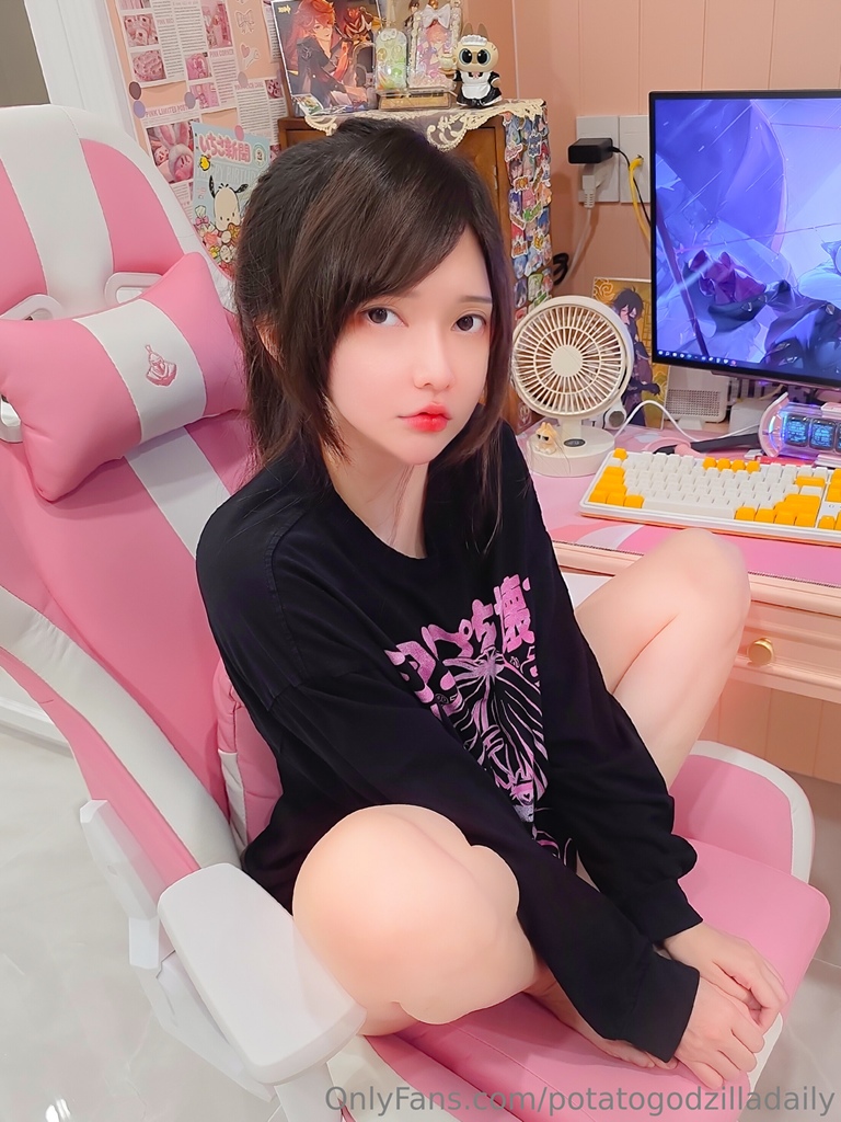 Potato Godzilla – OnlyFans Nude Sep 1-30, 2024 Potato Godzilla – OnlyFans Nude Sep 1-30, 2024
