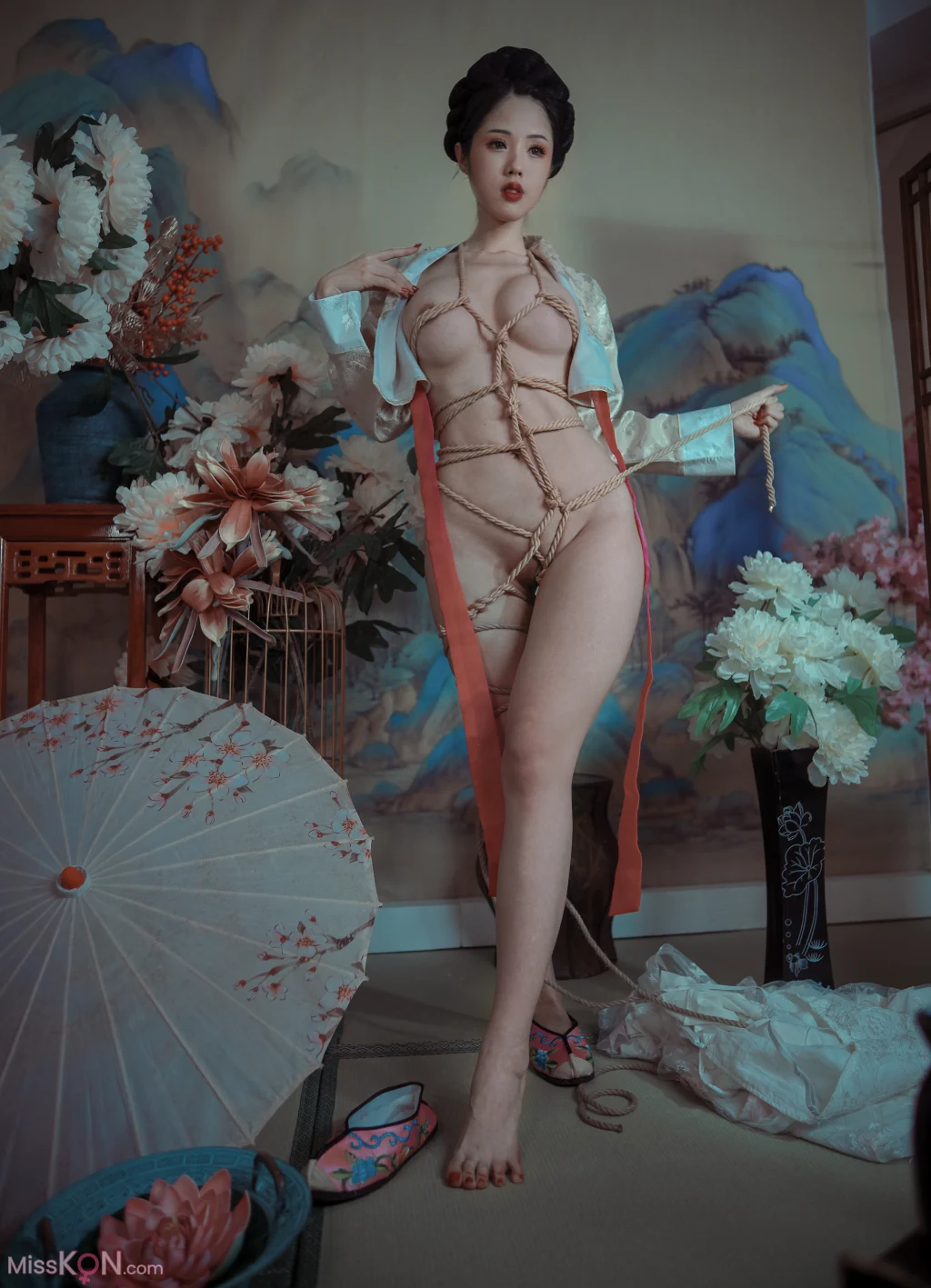 Coser@钛合金TiTi: 霜花店 (55 photos + 1 video) Coser@钛合金TiTi: 霜花店 (55 photos + 1 video)