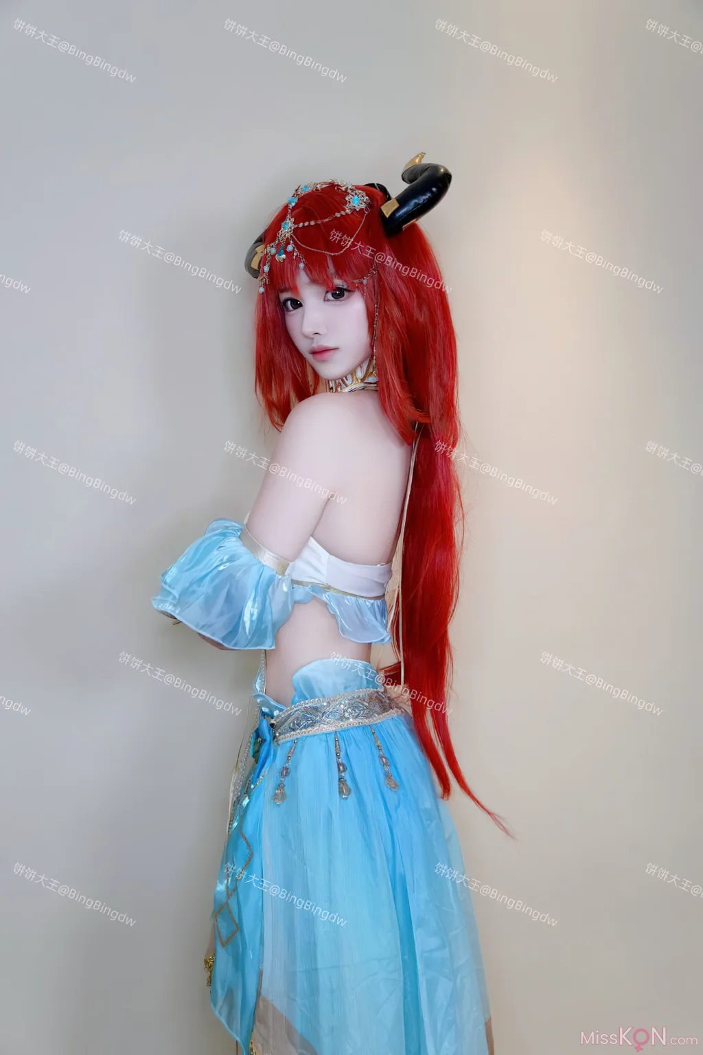 Coser@ Cake King: X High Value Shao Luo 520 Threshold Picture Pack Optional cos Nilu (16 photos + 1 video) Coser@ Cake King: X High Value Shao Luo 520 Threshold Picture Pack Optional cos Nilu (16 photos + 1 video)