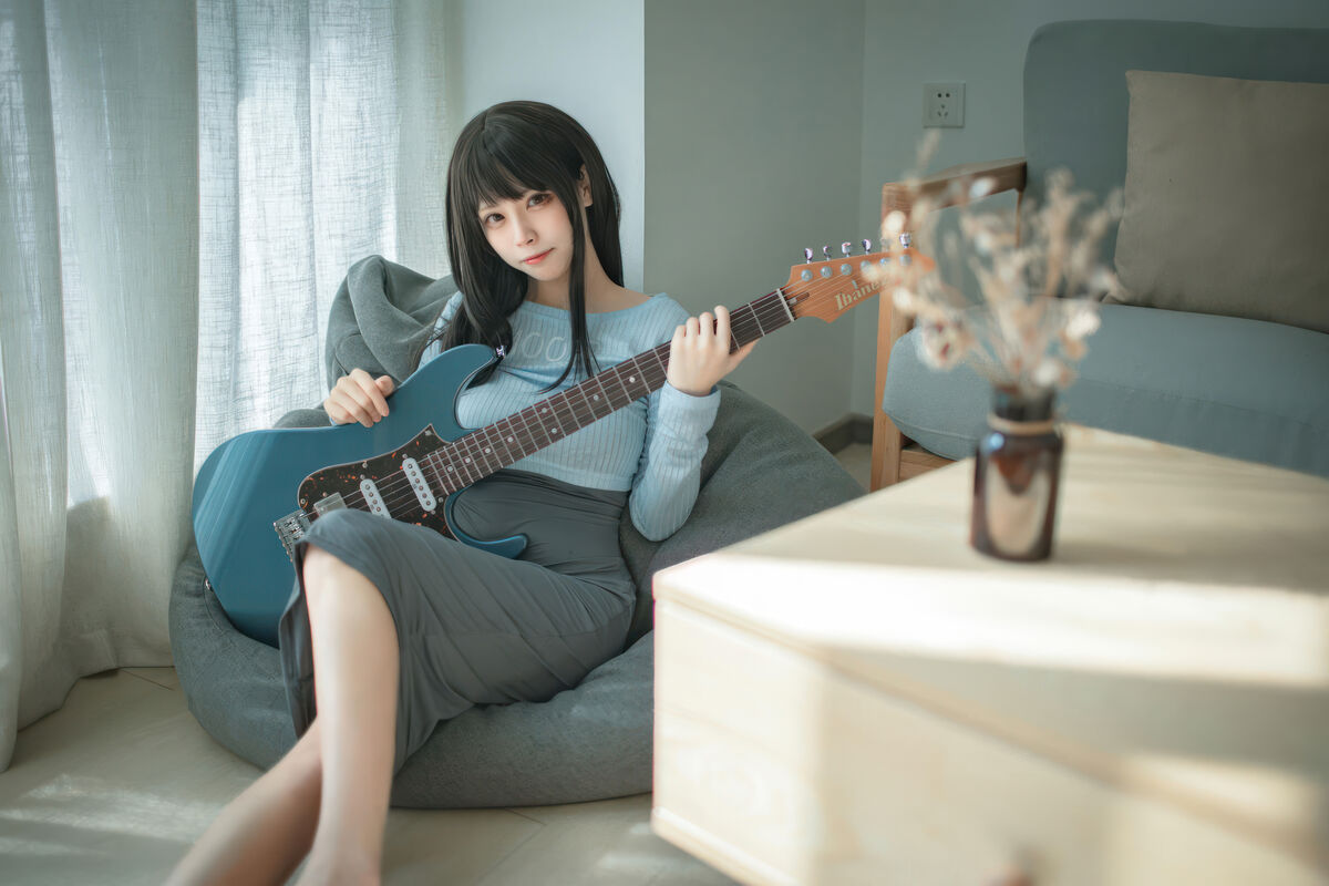 Coser@ Three Unmanned - Guitar Sister (25P) Coser@ Three Unmanned - Guitar Sister (25P)